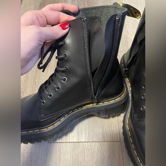 Dr. Martens Black Jadon Boot Smooth Leather Platfoms - Picture 2 of 7